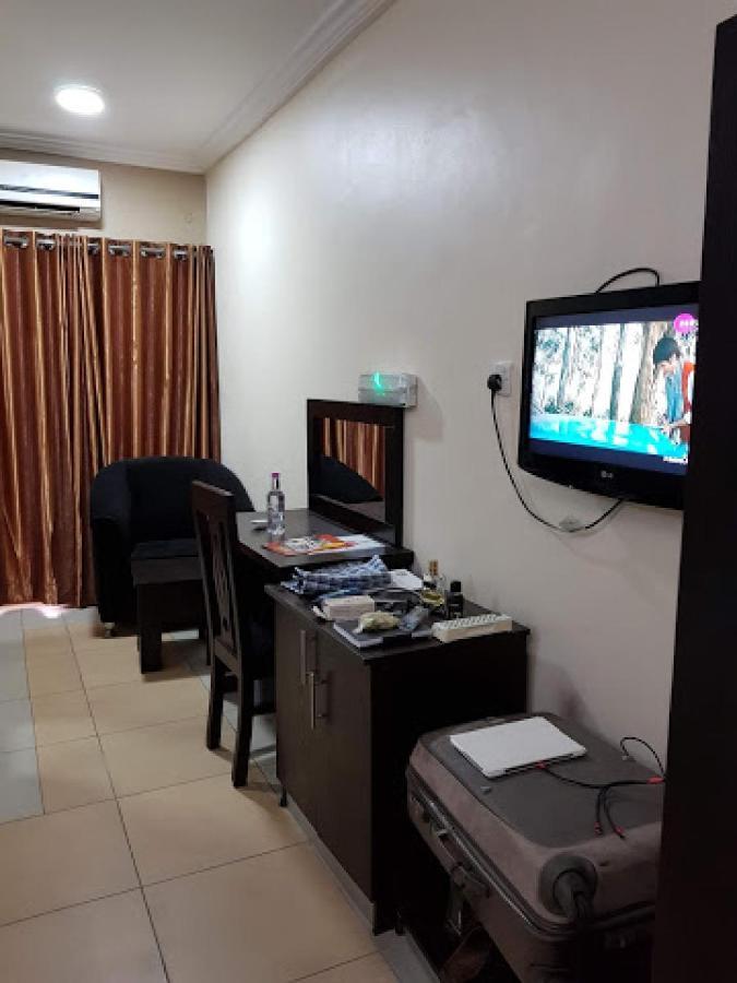Room In Lodge - All Seasons Hotel-Owerri Extérieur photo